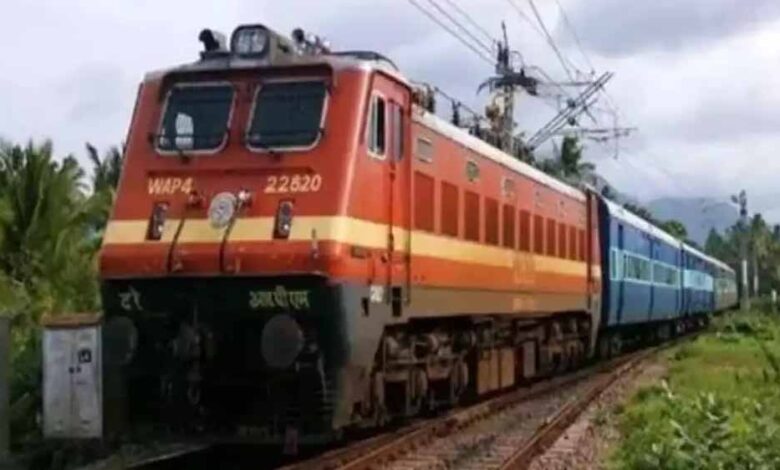 गर्मी की छुट्टियों में अब आसानी से मिलेंगी ट्रेन की सीटें, इन रूटों पर चलेगी स्पेशल ट्रेनें, बढ़ेंगे AC कोच 1 train A 49 1