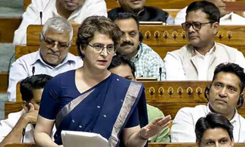 डिलिमिटेशन पर तीखा वार- महिलाओं को भ्रम में रख रही सरकार: प्रियंका 1 147 7