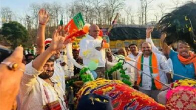 बैतूल विधायक हेमंत खंडेलवाल का अनोखा अंदाज, बैलगाड़ी पर सवार होकर ‘गांव-बस्ती चलो अभियान’ को दी गति 2 14 A 105