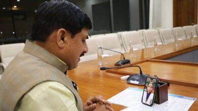 मुख्यमंत्री डॉ. यादव ने कु. प्रतिभा सिहं को वीडियो कॉल पर दी बधाई 2 16A 10