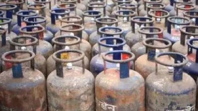 वित्तीय वर्ष के पहले दिन महंगाई का असर, कमर्शियल LPG की कीमतों में ₹195.5 का इजाफा 2 1A 39