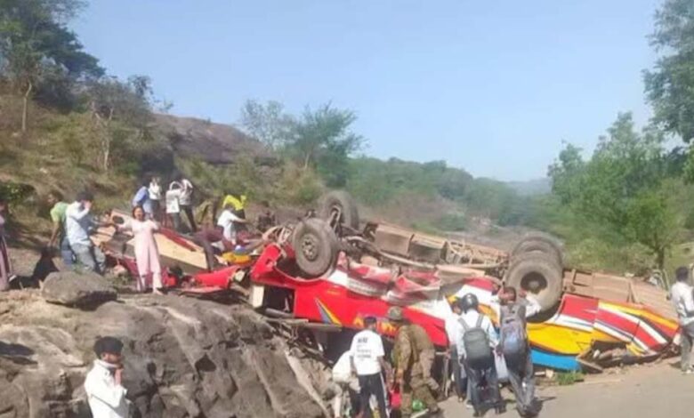 उधमपुर में बड़ा बस हादसा, 15 की मौत; मौतों का आंकड़ा बढ़ने की आशंका 1 20A 58