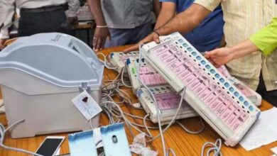 EVM के बटन पर गोंद या परफ्यूम लगाने पर होगी सख्त कार्रवाई, बंगाल चुनाव से पहले EC का अलर्ट 1 22A 68