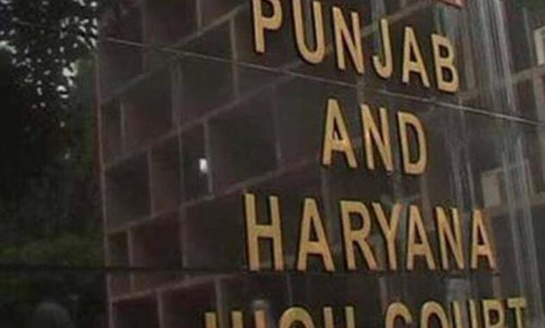 चंडीगढ़ के जज पर हाईकोर्ट का बड़ा एक्शन, आपत्तिजनक वीडियो वायरल होने के बाद सस्पेंड 1 23A 98 1