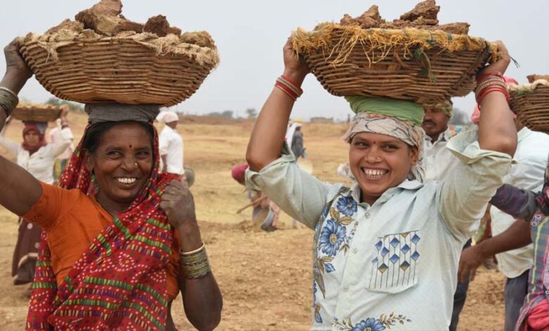 सुरक्षा, सम्मान और स्वावलंबन की बन रही नई पहचान 1 30A 36