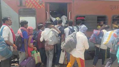 LPG संकट ने बढ़ाई प्रवासियों की मुसीबत, काम छोड़कर गांव लौट रहे मजदूर 2 32