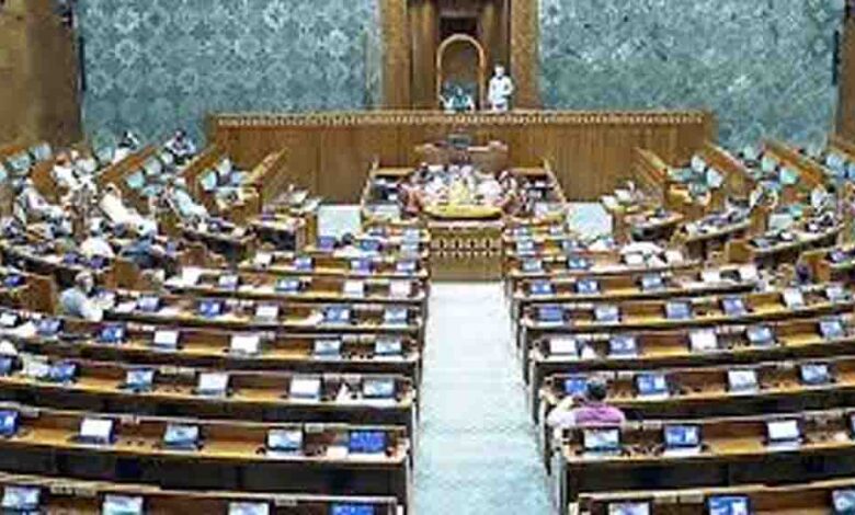महिला आरक्षण और परिसीमन पर सरकार का बड़ा दांव, लोकसभा में 816 सीटों के साथ 273 सीटें होंगी आरक्षित 1 38