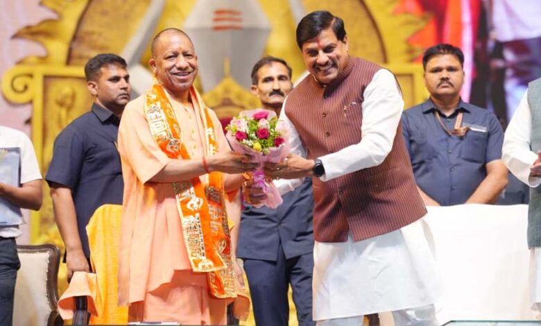 विश्व की आध्यात्मिक राजधानी के रूप में स्थापित होगा उत्तर प्रदेश, पर्यटन विभाग ने पेश किया विकसित यूपी@2047 का रोडमैप 1 4A 5