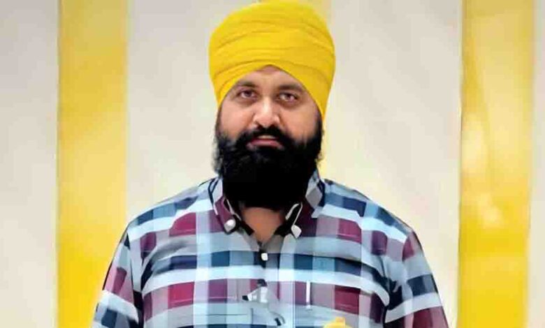 पीलीभीत डीएम को धमकी देने वाला आरोपी गिरफ्तार, अभद्रता और मारपीट की चेतावनी के बाद पुलिस की बड़ी कार्रवाई 1 7 3