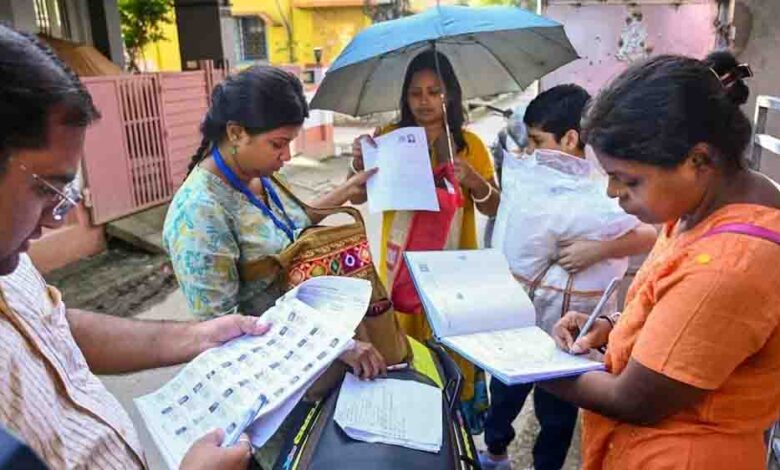 5.2 करोड़ नाम वोटर लिस्ट से हटे: चुनाव आयोग का बड़ा शुद्धिकरण अभियान 1 7 7