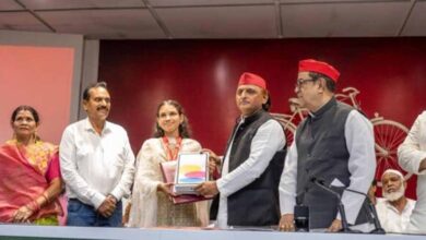 लखनऊ में सपा मुखिया का चुनावी मोड, पीड़ित परिवार को 5 लाख की मदद का ऐलान 2 86 16