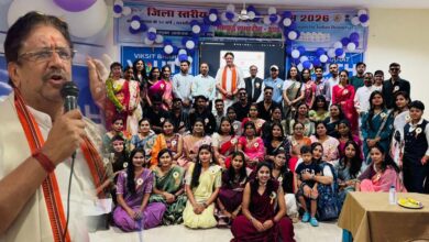 योग को जीवन का अभिन्न अंग बनाये अंजय 2 8A 195