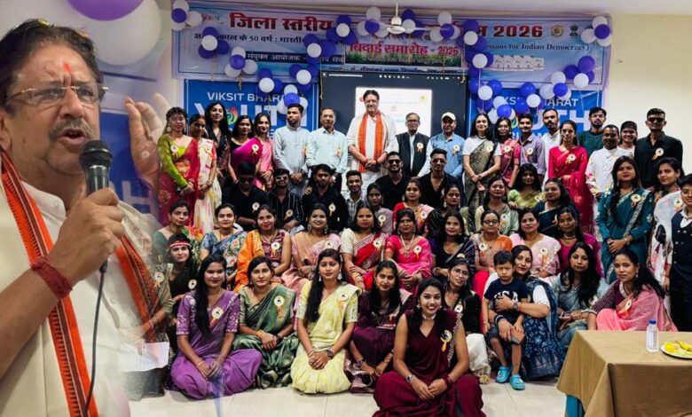 योग को जीवन का अभिन्न अंग बनाये अंजय 1 8A 195