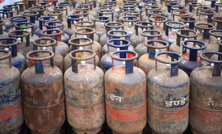 LPG पर अब 'नो-टेंशन': 15 देशों से गैस सप्लाई, सरकार का बड़ा फैसला 1 LPG Cylinder20 1 3