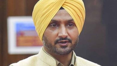 Bhagwant Mann सरकार का बड़ा फैसला: Harbhajan Singh से Z सिक्योरिटी वापस, केंद्र ने तुरंत दी सुरक्षा 3 Punjab News 01 1 19