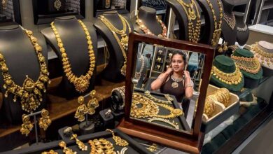 Gold-Silver Crash: 3 प्रमुख कारण, जिनसे चांदी 13,000 रुपये सस्ती और सोने में आई बड़ी गिरावट 7 gold jewellery 82 3