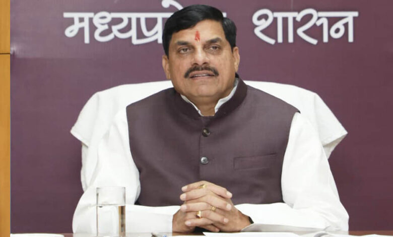 बड़ी बेशर्मी से कहा नहीं गाऊंगी', वंदे मातरम के अपमान पर भड़के सीएम मोहन यादव, कांग्रेस से मांगा इस्तीफा 1 mohan 200 1