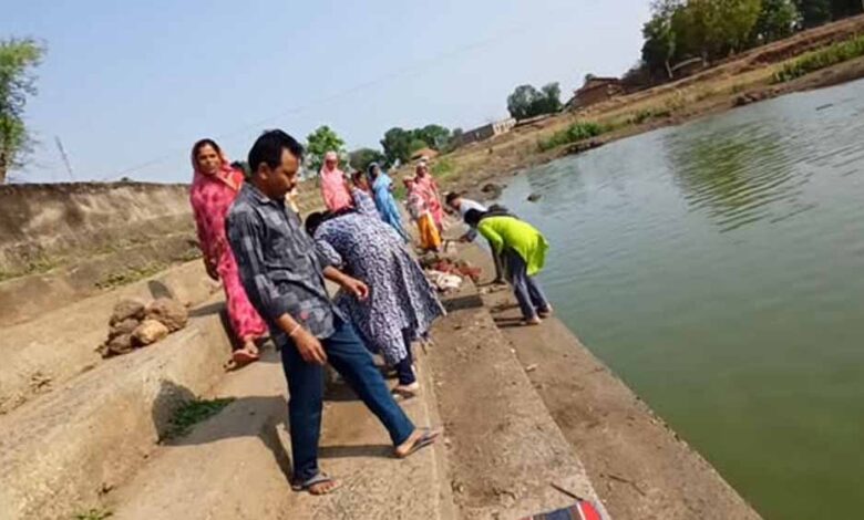 उज्जैन जिले में जल संरक्षण एवं जनजागरूकता के लिए आयोजित हुई विभिन्न प्रतियोगिताएं 1 11A 161