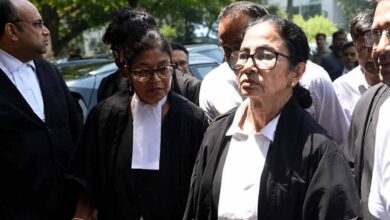वकील के रूप में HC पहुंचीं ममता, शुभेंदु अधिकारी का तंज- फालतू काम में वक्त नहीं गंवाऊंगा 4 14A 120