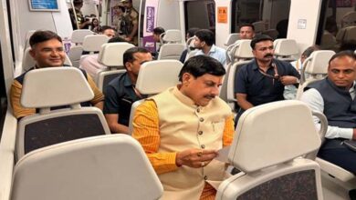 मुख्यमंत्री डॉ. यादव ने दिल्ली मेट्रो में किया सफर 6 15A 27