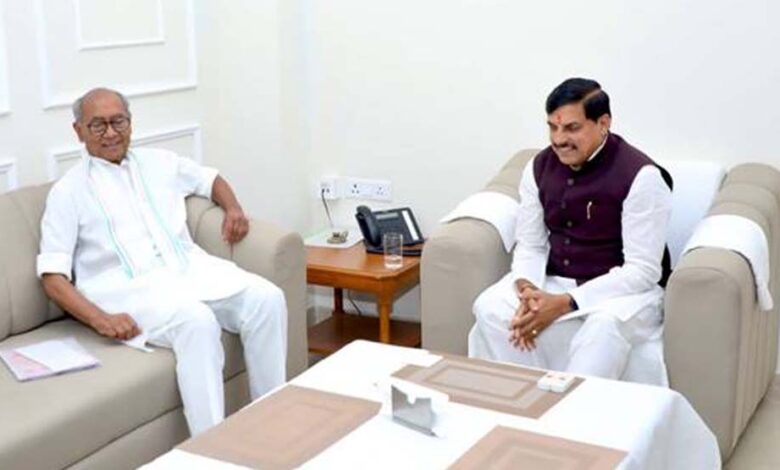मुख्यमंत्री डॉ. यादव से पूर्व मुख्यमंत्री सिंह ने की भेंट 1 1A 182
