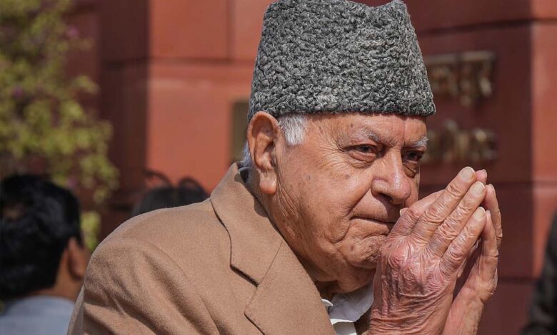 फारूक अबदुल्ला का बयान: कश्मीरी पंडितों के बिना जम्मू-कश्मीर अधूरा, उनका जाना बड़ा नुकसान 1 3A 42