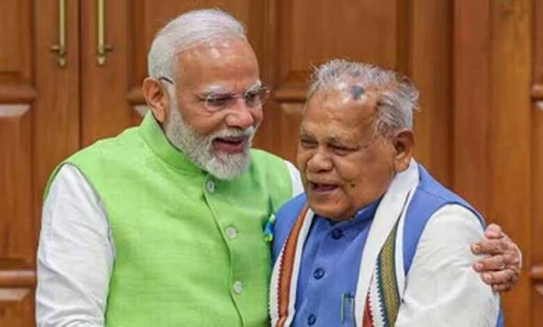 संतोष सुमन का विपक्ष पर बड़ा हमला, बोले‘मोदी युग में विपक्ष की हालत झालमुड़ी जैसी’ 1 95 3