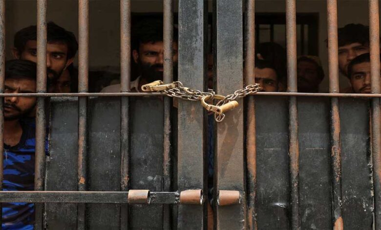 UAE ने रातों-रात पाकिस्तानियों को निकाला, ना कारण बताया ना मोहलत दी 1 9A 172