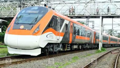Vande Bharat Express 73 4