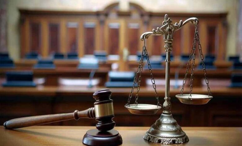 हाथ पकड़ने से कोई बदचलन नहीं होता: कोर्ट की अहम टिप्पणी 1 court