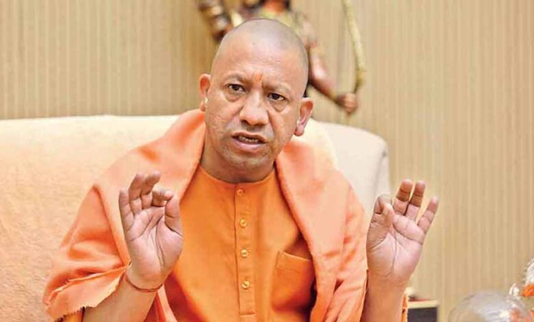 सप्ताह में एक दिन सार्वजनिक परिवहन का उपयोग करें मंत्रीगण: मुख्यमंत्री 1 yogi 01 12