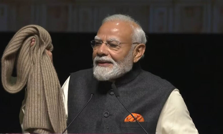 न्यूजीलैंड में भावुक हुए PM मोदी, बोले- 'कीवी मित्र का दिया मफलर आज भी मेरे पास है' 1 11A 116