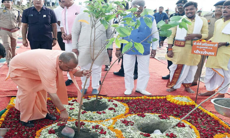 गोरखपुर से पौधरोपण महायज्ञ का शुभारंभ करेंगे मुख्यमंत्री योगी 1 11A 174
