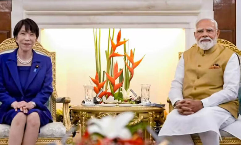 PM मोदी-जापान PM ताकाइची की अहम मुलाकात, फार्मा-डिफेंस समेत कई क्षेत्रों में हुए बड़े समझौते 1 2 ju 129