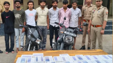 मथुरा पुलिस का बड़ा खुलासा, ऐप के जरिए युवकों को फंसाकर ब्लैकमेल करने वाला गिरोह गिरफ्तार 5 4A 198