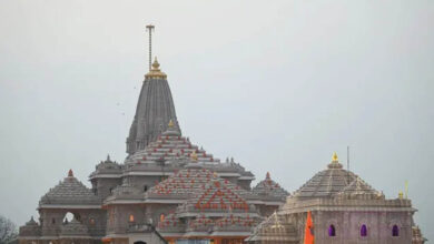 राम मंदिर में दान काउंटिंग का नया नियम: कर्मचारियों के लिए 'नो-पॉकेट' ड्रेस कोड लागू 1 4A 25