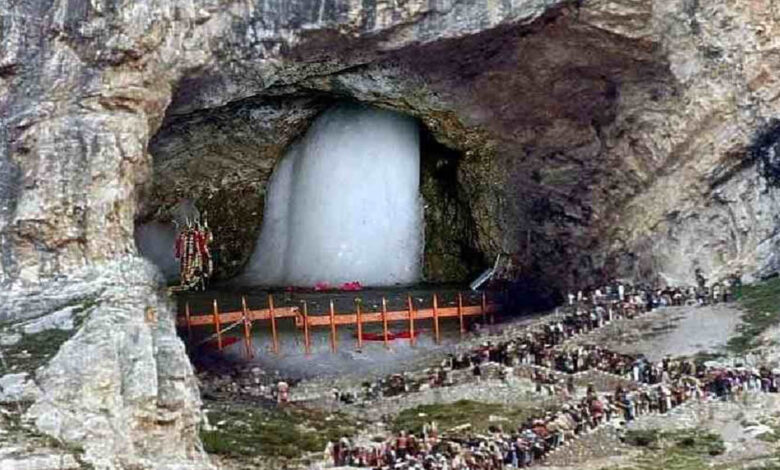 Amarnath Yatra 2026: तेजी से पिघल रहा बाबा बर्फानी का शिवलिंग, अब सिर्फ 1 फीट शेष; श्रद्धालुओं के लिए बड़ी खबर 1 6A 95