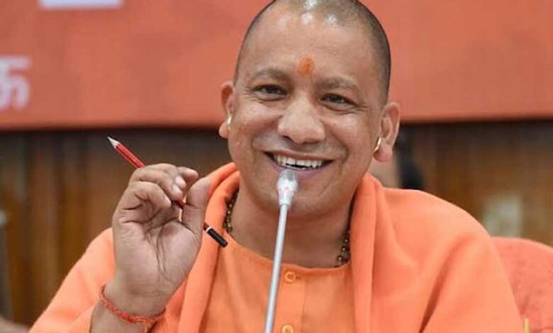 मुख्यमंत्री योगी आदित्यनाथ का जनपदों के दौरा लगातार जारी, तीन जिलों को देंगे लगभग 2500 करोड़ की योजनाओं का उपहार 1 Yogi 08