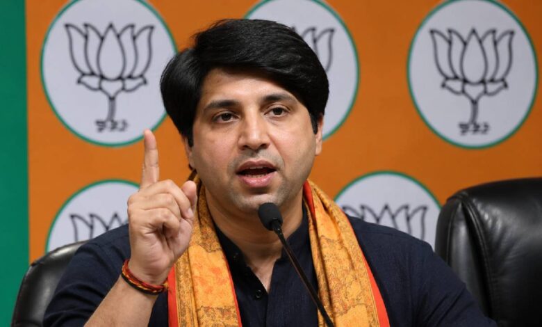 बीजेपी छोड़ने की अटकलों के बीच शहजाद पूनावाला ने बदला X बायो, इस्तीफे की खबरों से सियासत गरम