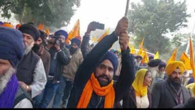 चंडीगढ़ में 'वारिस पंजाब दे' का बड़ा प्रदर्शन, अमृतपाल सिंह और बंदी सिंहों की रिहाई की मांग; सुरक्षा कड़ी, ट्रैफिक एडवाइजरी जारी 3 चंडीगढ़ में 'वारिस पंजाब दे' का बड़ा प्रदर्शन, अमृतपाल सिंह और बंदी सिंहों की रिहाई की मांग; सुरक्षा कड़ी, ट्रैफिक एडवाइजरी जारी