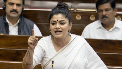 कभी ममता बनर्जी की सियासत का बड़ा चेहरा थीं सायोनी घोष, अब विपक्ष पर बरसीं... संसद में NDA के रुख का खुलकर किया समर्थन 1 कभी ममता बनर्जी की सियासत का बड़ा चेहरा थीं सायोनी घोष, अब विपक्ष पर बरसीं... संसद में NDA के रुख का खुलकर किया समर्थन