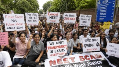 NEET Protest: जालंधर में छात्रों ने DC ऑफिस घेरा, प्रधान इस्तीफा मांगा 3 NEET Protest: जालंधर में छात्रों ने DC ऑफिस घेरा, प्रधान इस्तीफा मांगा