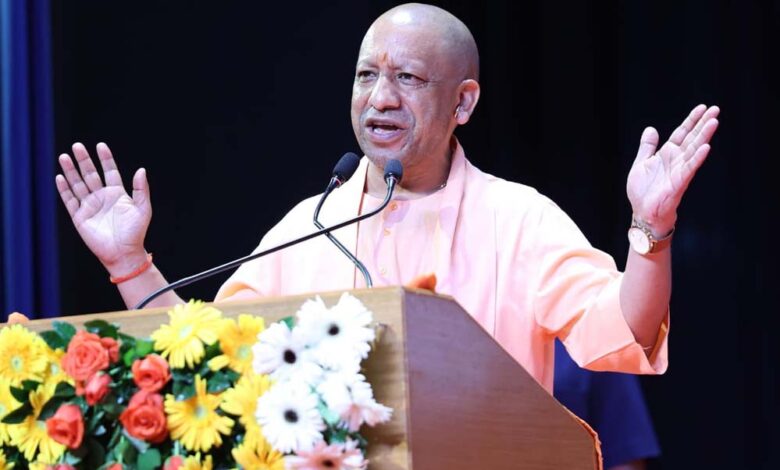 किसानों के हर कदम पर साथ खड़ी योगी सरकार, बीज से लेकर फसल की बिक्री तक मजबूत व्यवस्था 1 yogi 119 1 1