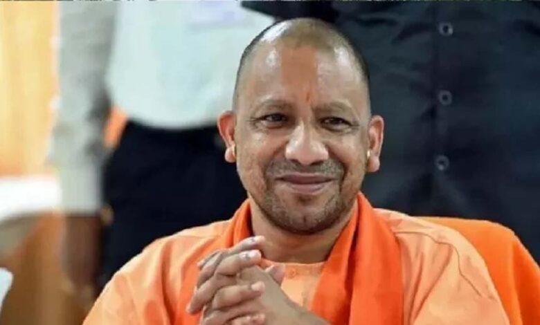 मख्यमंत्री योगी बुधवार को वाराणसी से करेंगे 'मुख्यमंत्री शिक्षक कैशलेस चिकित्सा सुविधा योजना' का शुभारंभ 1 yogi 2 27 2 3