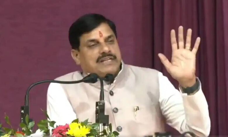 एक्शन मोड में CM मोहन यादव, जनसुनवाई के दौरान CMHO समेत 3 अधिकारियों को किया सस्पेंड