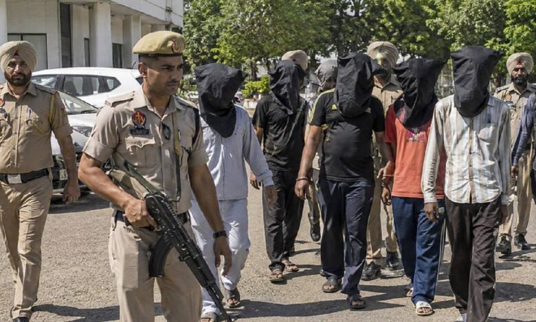जंतर-मंतर पर कथित आतंकी साजिश का दावा, 4 नाबालिग समेत 9 गिरफ्तार; ISI कनेक्शन की जांच