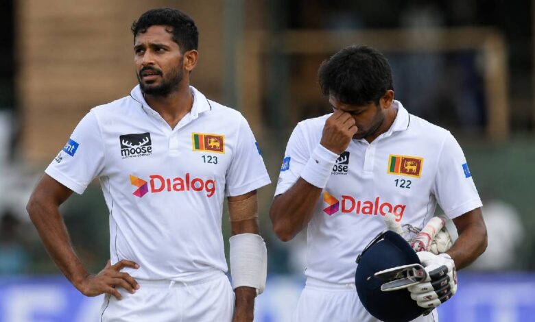 IND vs SL: पहले टेस्ट से पहले श्रीलंका को दोहरे झटके, 24 घंटे में दो स्टार बल्लेबाज हुए बाहर