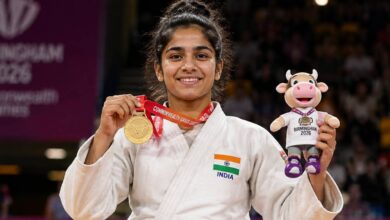 Asmita Dey Success Story: अस्मिता डे ने रचा इतिहास, कॉमनवेल्थ गेम्स में भारत को दिलाया पहला महिला जूडो गोल्ड Meta